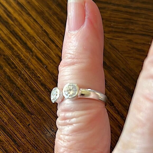 Clear colored Crystals (April Birthstone) Adjustable Toe Ring / Kid's Ring in S - Picture 3 of 7